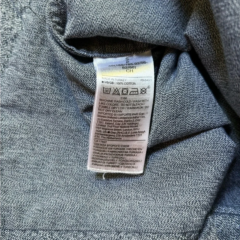 Banana Republic | Heavyweight Double Pocket Shirt in Charcoal Heather (Small)